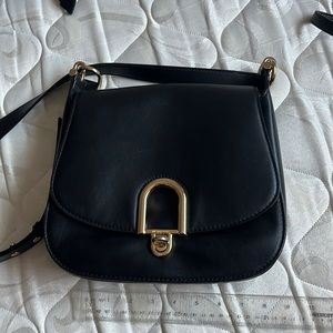 Black Michael Kor crossbody purse